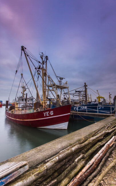 In the harbor of Yerseke, with its fishing boats, there is always something to experience and see.