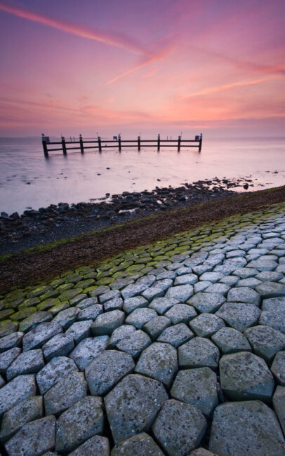 On a beautiful evening on the dike of Yerseke, looking out over the Oosterschelde.
